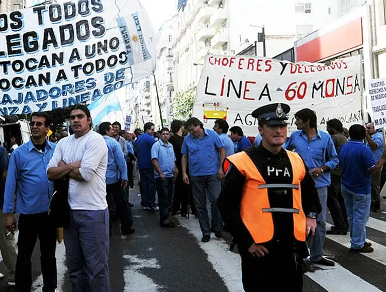 El Ministerio de Trabajo negocia con los delegados de la lí­nea 60