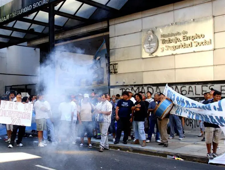 Banghó y la UOM negocian con el Gobierno para evitar el cierre de la empresa