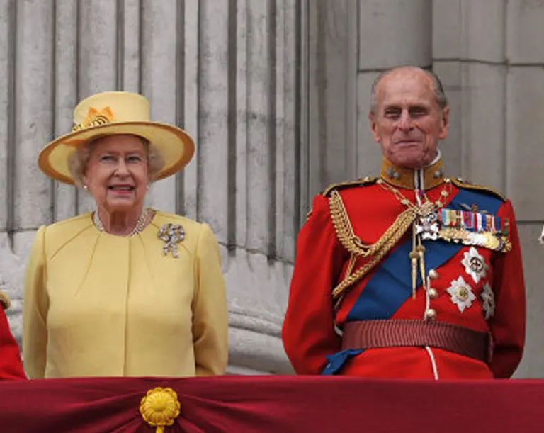 ¿Cuáles son las principales inversiones de la reina Isabel II de Inglaterra?