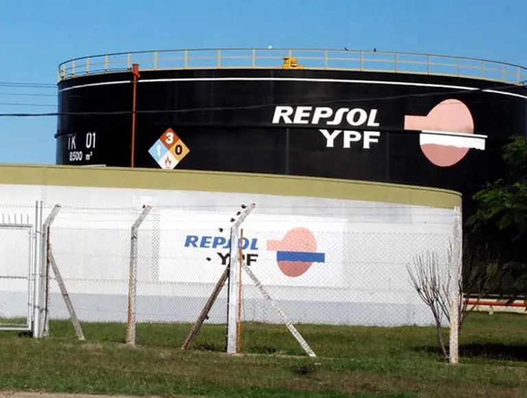 Pemex compró un 4,62% de la petrolera española Repsol YPF