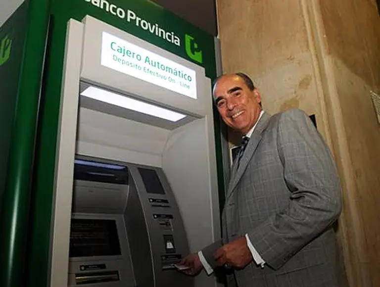 El Bapro instaló "cajeros inteligentes" que permiten depósitos sin sobres