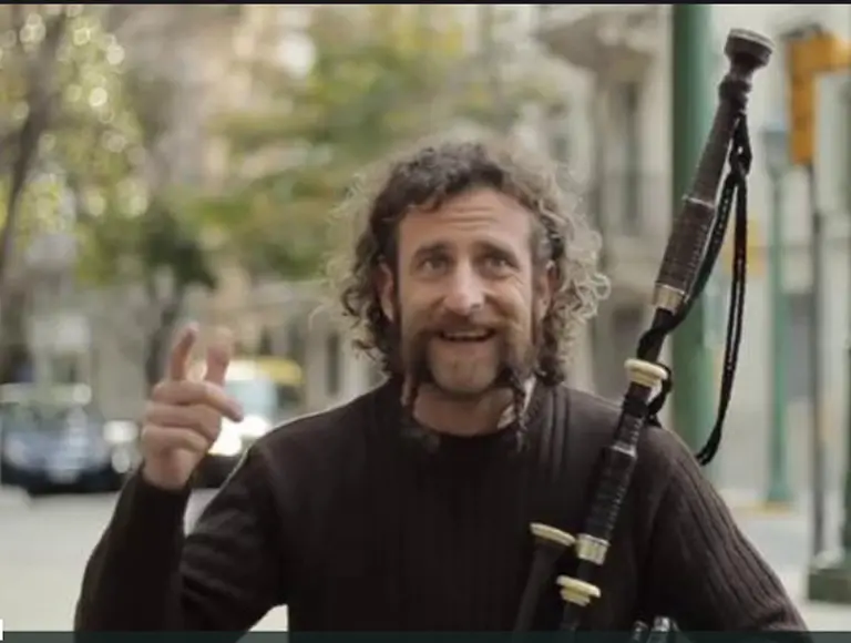 Nextel sigue sacando provecho del éxito de su creativo Prip con músicos callejeros