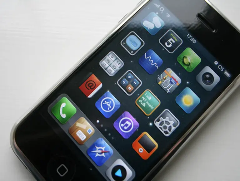 El próximo iPhone podrí­a funcionar como una tarjeta de crédito