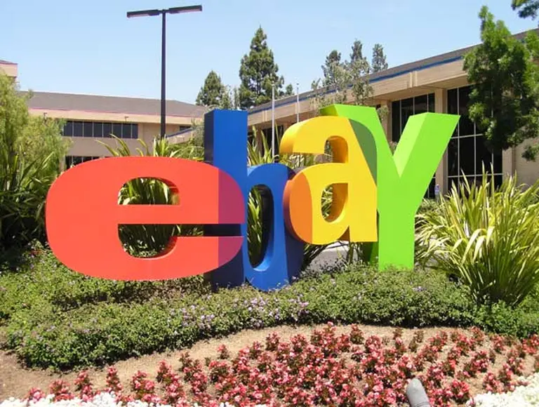 El CEO de eBay quiere que los empleados dejen de comprar en Amazon