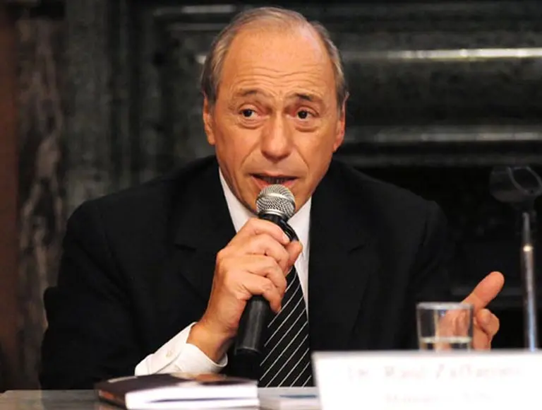 Piden que Zaffaroni "denuncie penalmente" a su apoderado