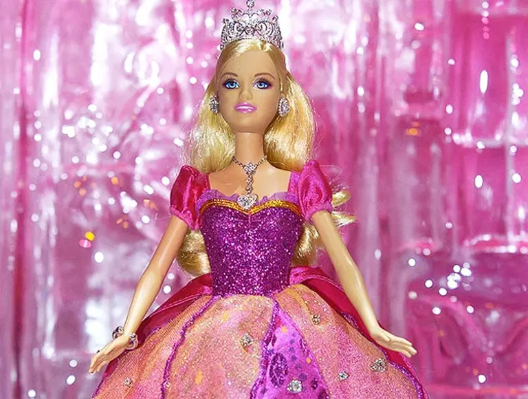 Entran muñecas, salen ladrillitos: las Barbies vuelven al paí­s a cambio de Rastis