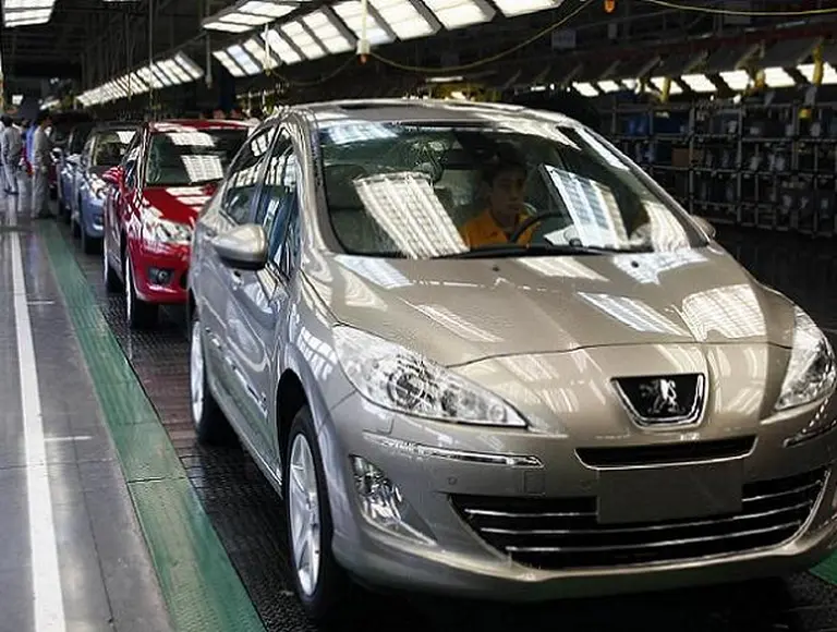 Peugeot prepara la llegada de una versión más deportiva del 408