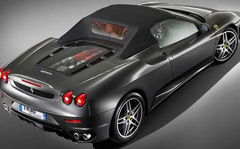Ferrari super-premium: la versión F430 se vistió con cuero por dentro y por fuera