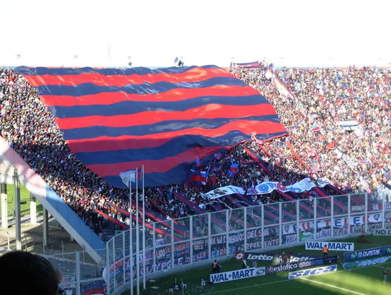 Nueva marcha de hinchas de San Lorenzo para pedir por los terrenos de Carrefour