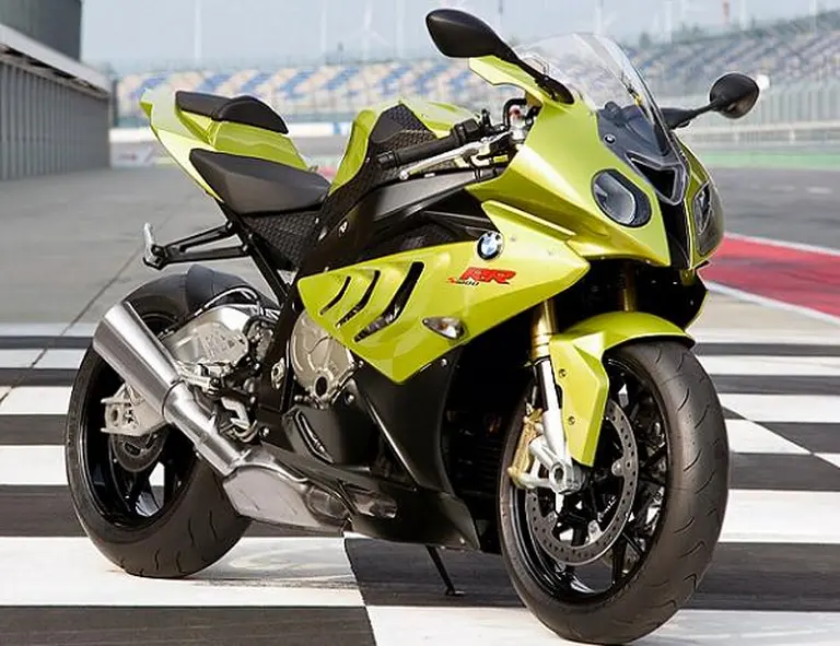 Los precios de las motos de lujo aumentaron más del doble que las masivas