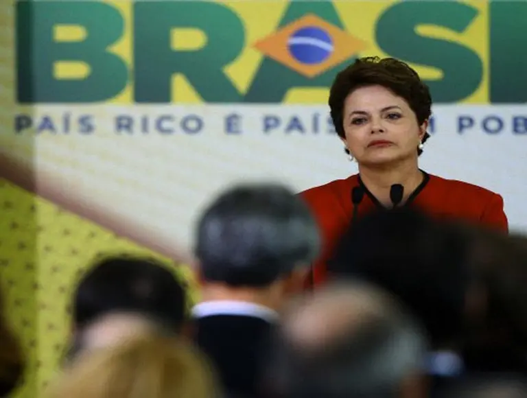 Brasil no deja de sorprender: ahora eximirá a empresas del pago de impuestos al salario