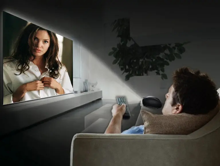 Telecom lanzó Arnet Play para llegar a los hogares con pelí­culas y series