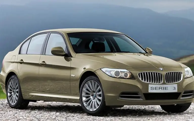 BMW, acorralado en la Argentina, presentó su nuevo Serie 3 sedán al mundo