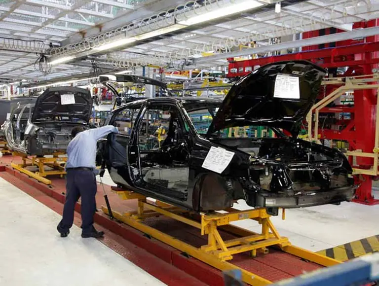 Renault cierra plantas de forma temporal para reducir su stock en Europa