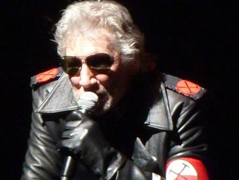 Roger Waters y el "lujo" de estacionar: el precio de las cocheras parte de los 150 pesos