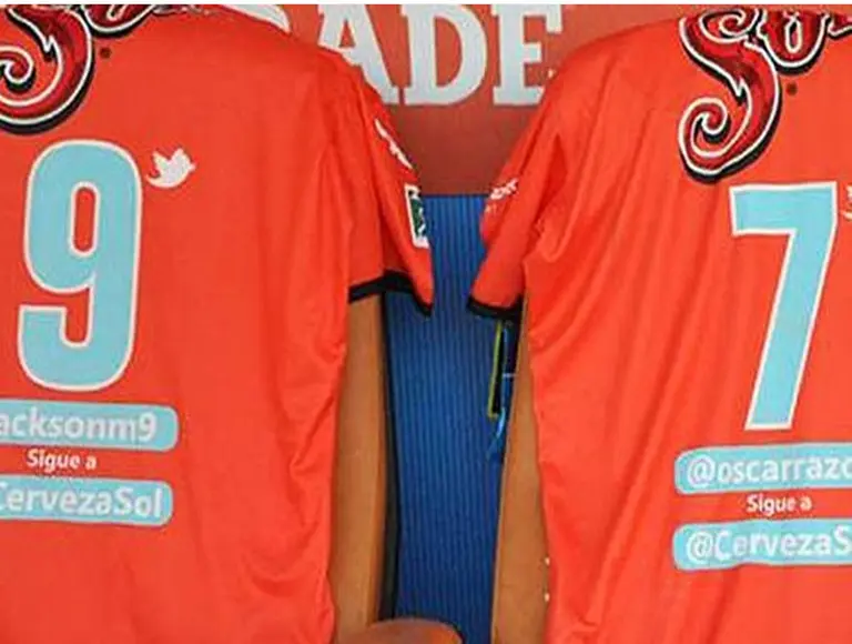 Insólito: un plantel de futbolistas mexicanos llevará su "nick" de Twitter en la camiseta