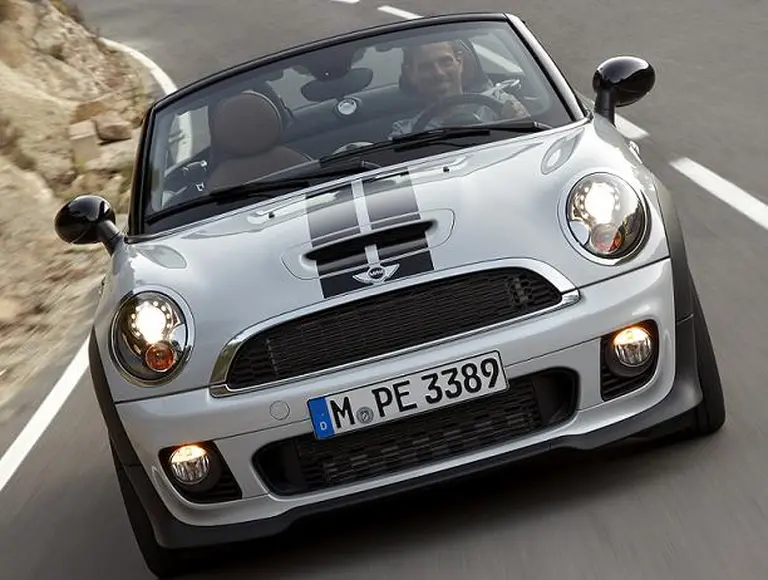 Mini presentó un nuevo descapotable biplaza con motores que "rugen"