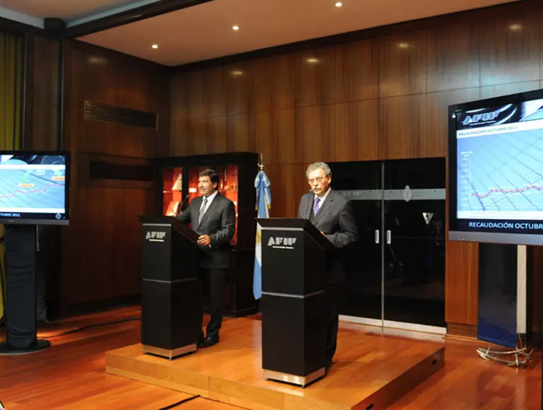 La AFIP reveló los criterios que utiliza para autorizar la venta de dólares