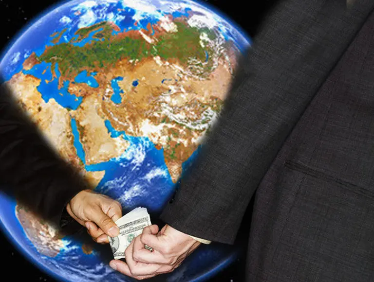 El 55% de los argentinos aceptarí­a un polí­tico "corrupto" que mejore los problemas del paí­s