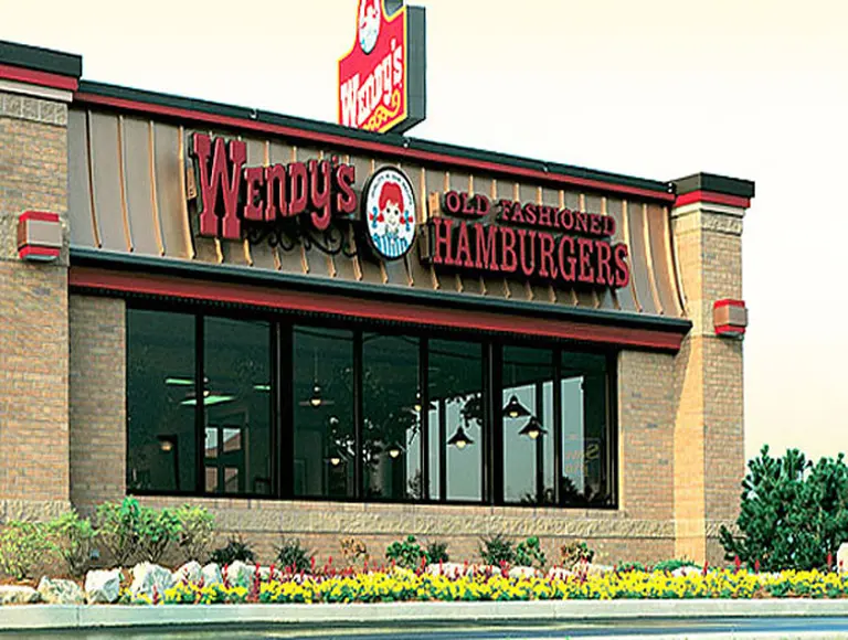 Antes de fin de año Wendy´s volverá a abrir un local en el paí­s