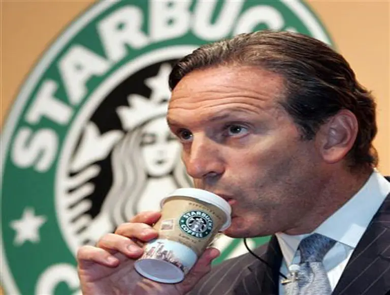 El CEO de Starbucks es el empresario del año, según la revista Fortune