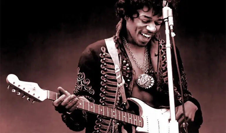 Reconocen a Jimi Hendrix como el mejor guitarrista de la historia