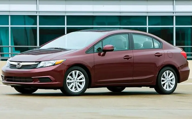 ¿Cuáles fueron los autos más buscados en Internet durante el 2012?