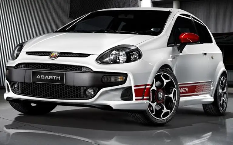 Abarth desembarca en la Argentina con una competencia automovilí­stica a medida