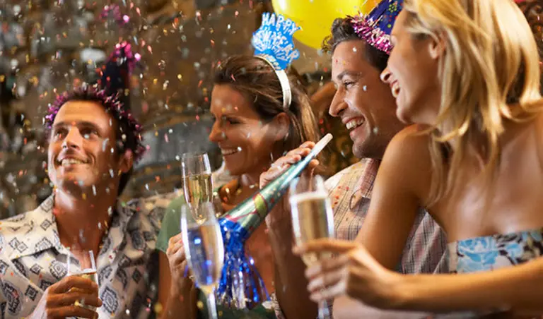 ¿Cuánto cuesta salir a comer afuera para celebrar el Año Nuevo?