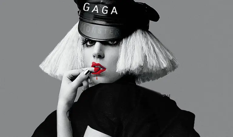 Nadie le gana a Lady Gaga: se consagró como la cantante femenina que más ganó en 2011