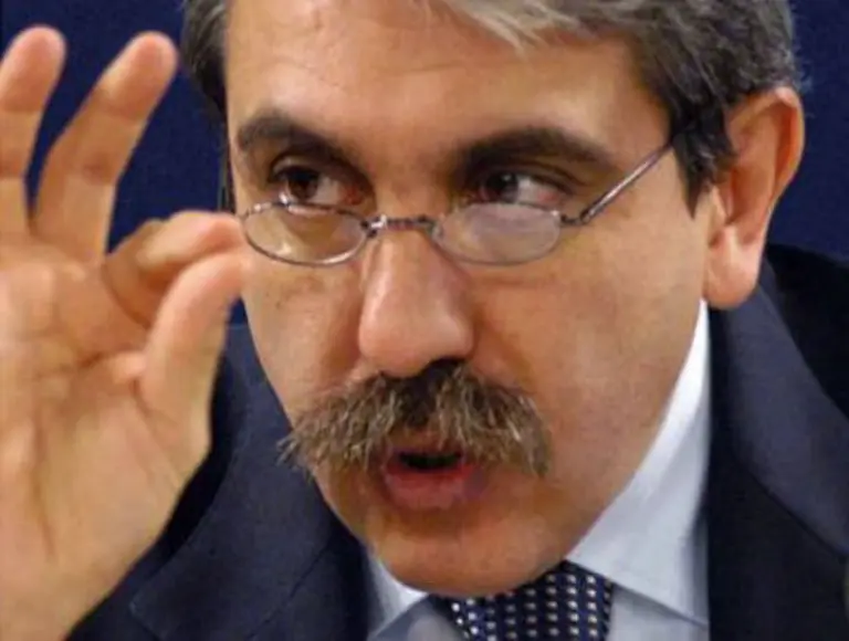 El kirchnerismo dice que Cristina "vetarí­a" cualquier intento de reforma constitucional