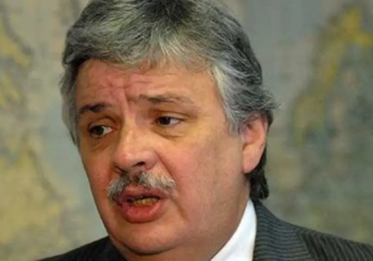 Trámite de tarjetas SUBE: Schiavi anunció que se extiende el horario de atención al público