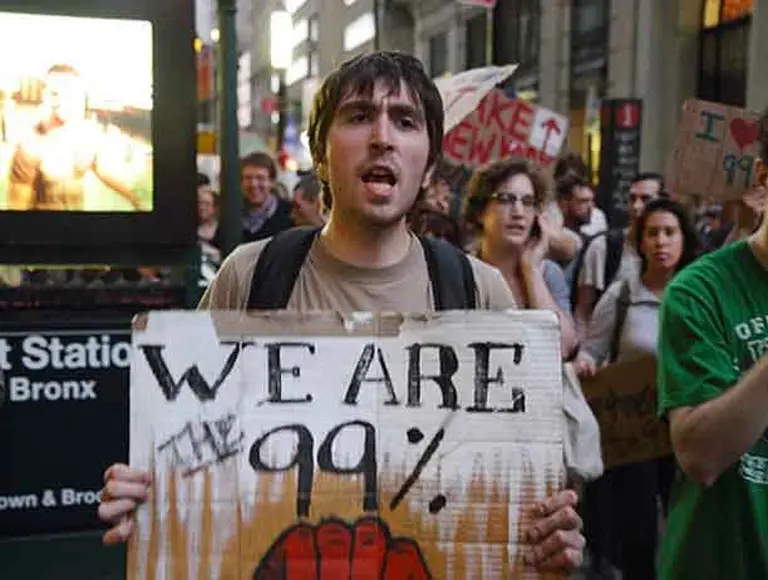 Los Indignados con red propia: quieren crear su propio Facebook y Twitter