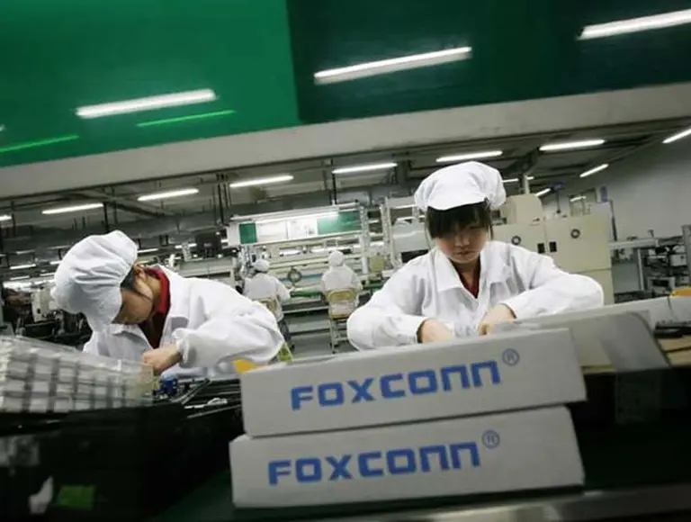 El mayor fabricante del mundo acelera la sustitución de humanos por robots