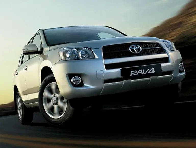 Toyota renueva el RAV4 y agrega nuevas versiones de entrada de gama