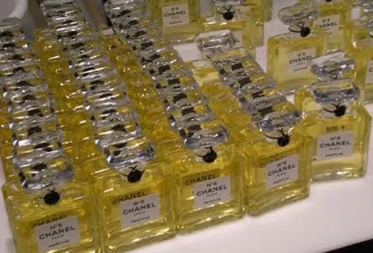 Aplicaron millonarias multas a Chanel, L'Oréal y Dior por pactar precios