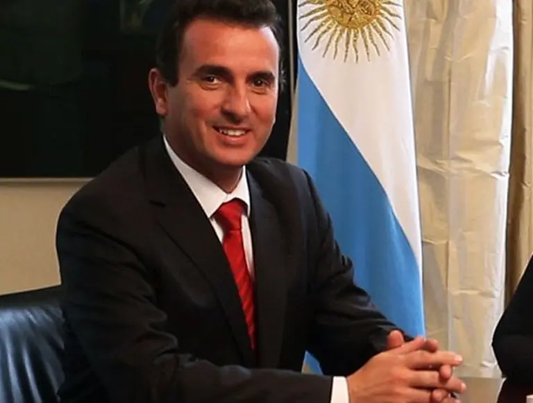 El gobernador de Mendoza también se quejó por su sueldo y pidió "sincerarse"