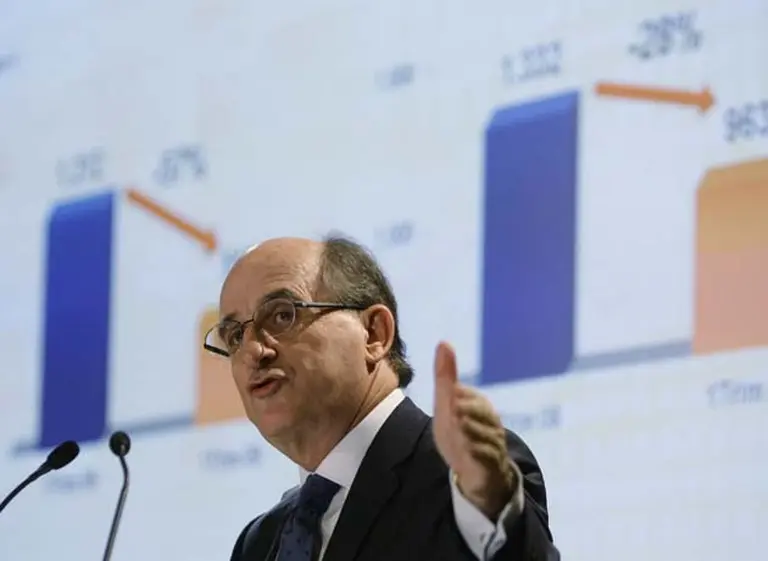 El titular de Repsol YPF ya está en la Argentina a la espera de que alguien del Gobierno lo atienda