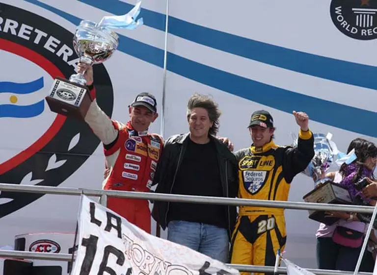 Boudou optó por alejarse de los conflictos y se fue a Mar de Ajó a ver una carrera de autos