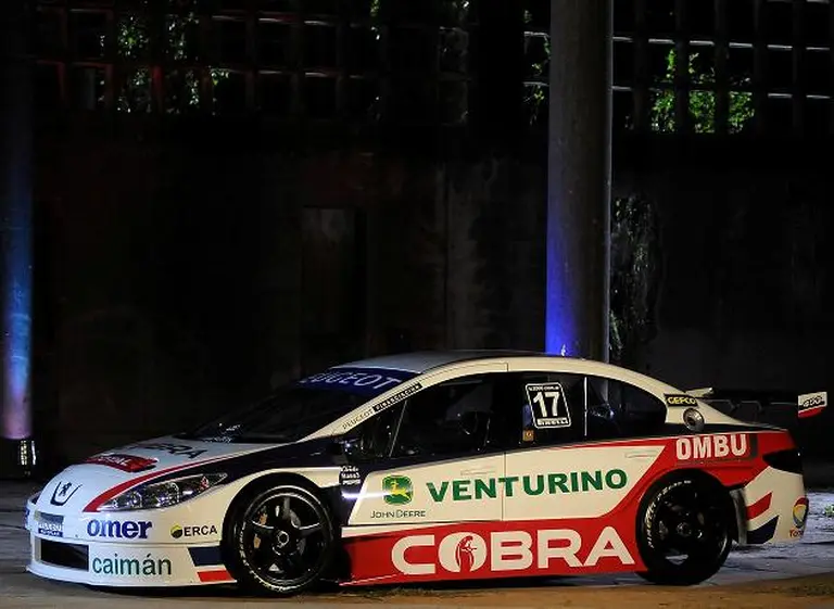 Peugeot Argentina presentó el renovado Cobra Team para el TC2000