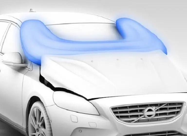 Volvo revela cómo funciona el primer airbag de peatones que incorpora el V40