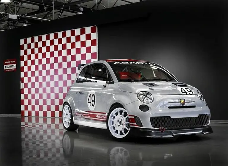 Cuenta regresiva para la muestra del nuevo Fiat 500 Abarth en la Argentina