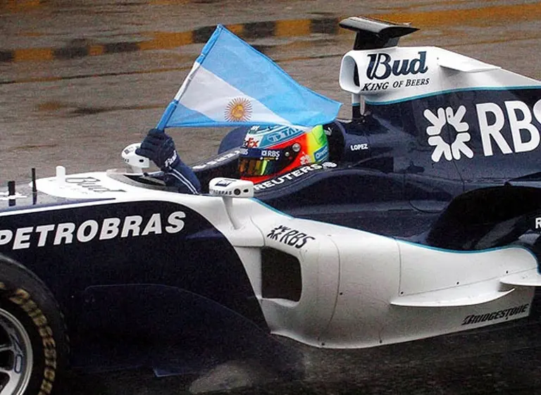 Cristina anunció que la Fórmula 1 podrí­a volver al paí­s: desde 2013 habrí­a un circuito en Mar del Plata