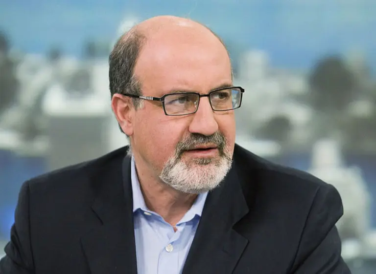 Nassim Taleb: "El gobierno de Obama perpetuó las causas de la crisis bancaria del 2008"