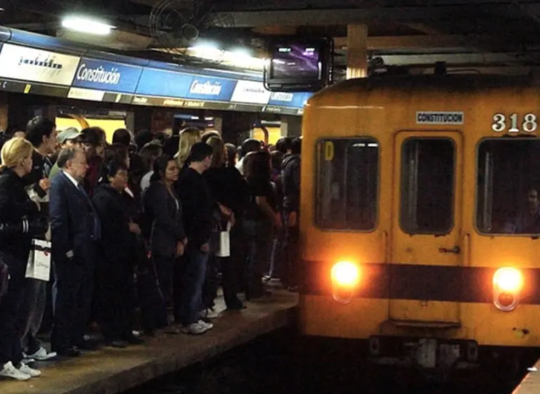 "El 70% de los que viajan en subte toma un café al dí­a y puede pagar la nueva tarifa", aseguró Piccardo