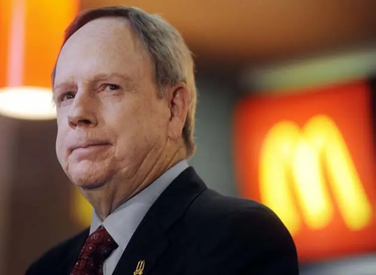 Tras 41 años en la compañí­a, el CEO de McDonald's anunció su retiro