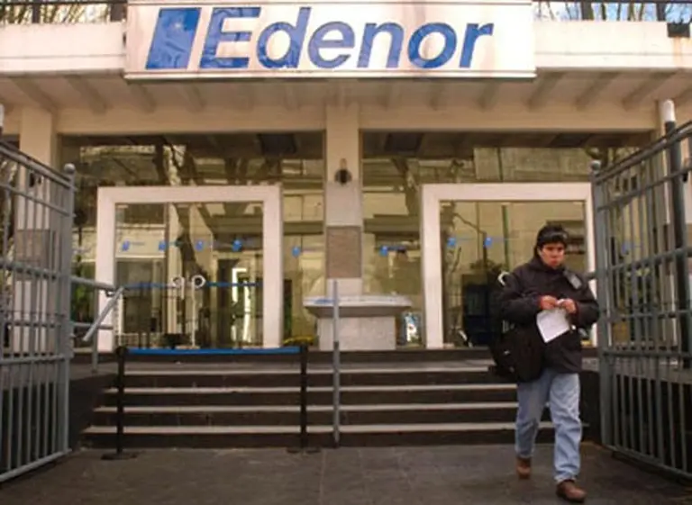 Moody´s colocó a Edenor en "revisión para posible baja" por sus profundas pérdidas