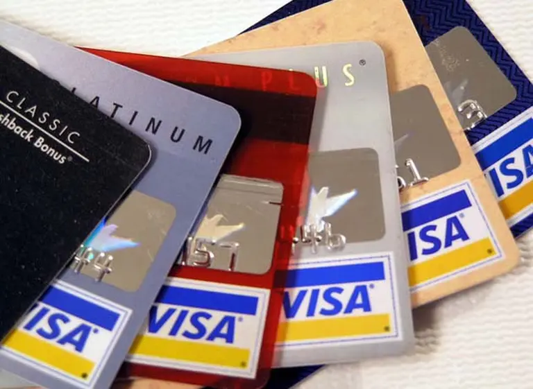 Visa lanzará una tarjeta de crédito prepaga para jóvenes