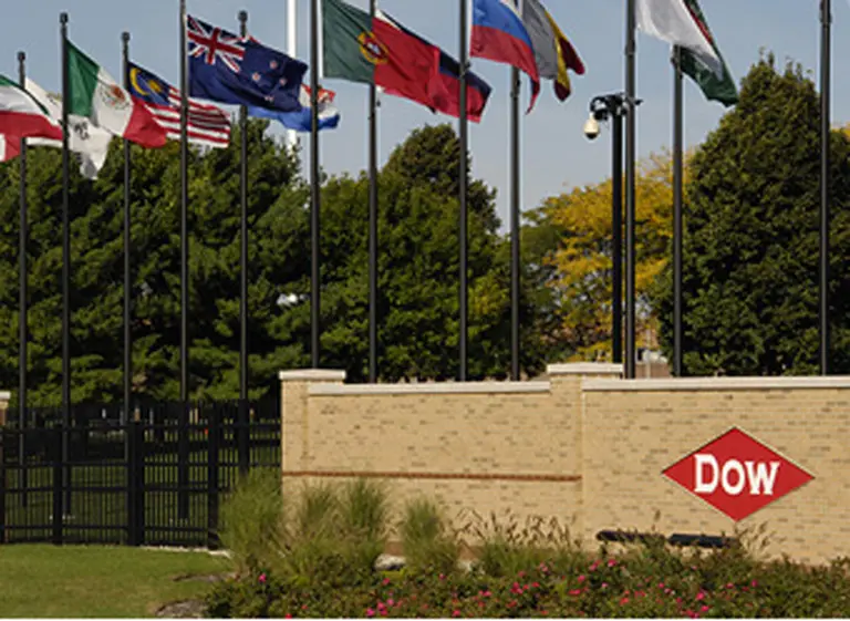 La multinacional Dow Chemical cerrará cuatro plantas y despedirá a 900 trabajadores
