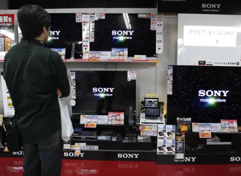 Nuevo CEO de Sony recorta sueldos y ascensos